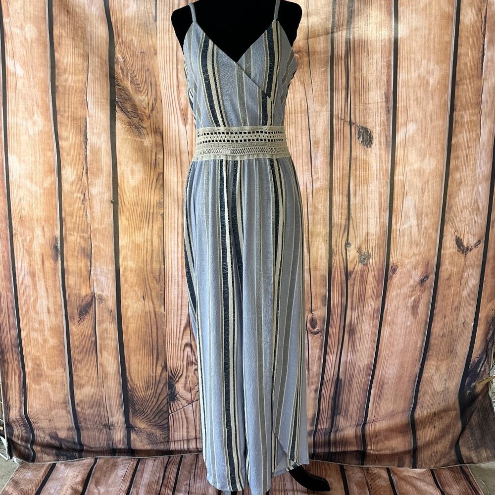 No Boundaries Jumpsuit With Crochet Waistline Size Large (11-13)